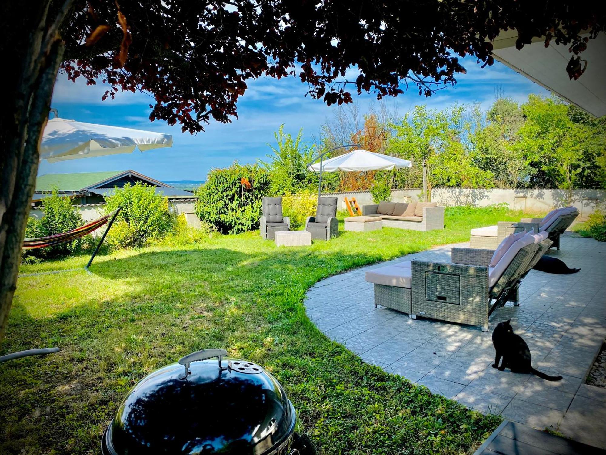 Dharma Horse Shelter Bungalows & Farmping シオーフォク エクステリア 写真